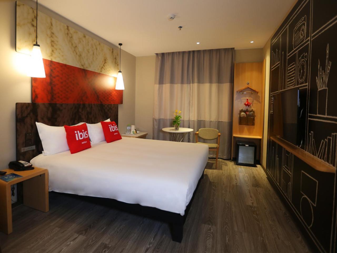 Ibis Haikou Injoy Plaza Hotel Bagian luar foto